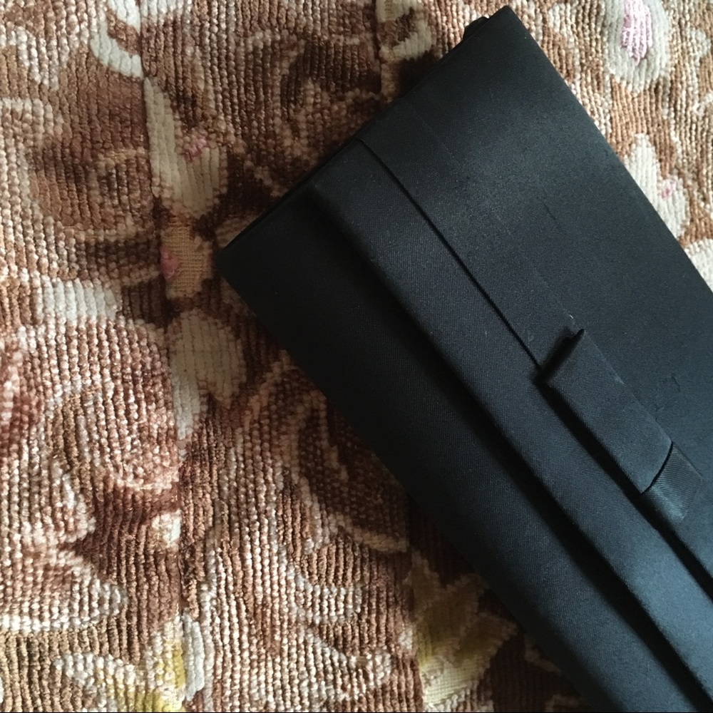 Carolyne Barton black silk bag, convertible clutch - Picture 5 of 8